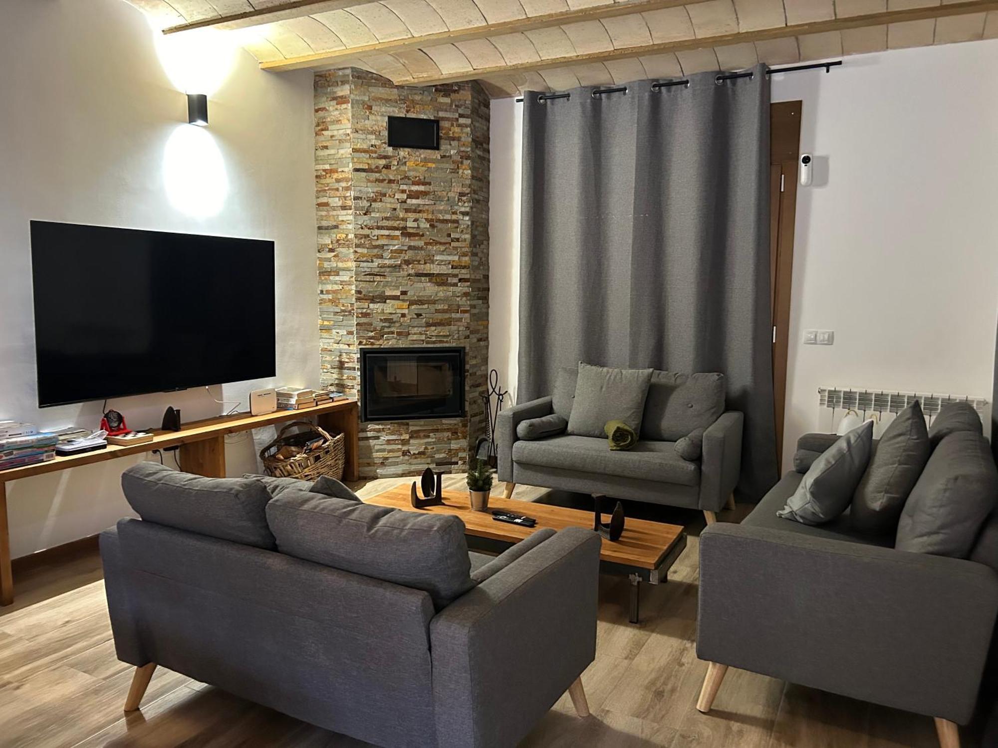 Casa De Les Escoles, Espinalbet - Alberga Castellar del Riu Extérieur photo