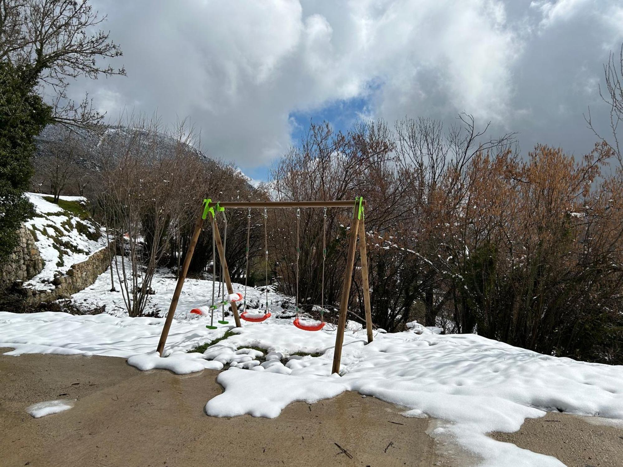 Casa De Les Escoles, Espinalbet - Alberga Castellar del Riu Extérieur photo