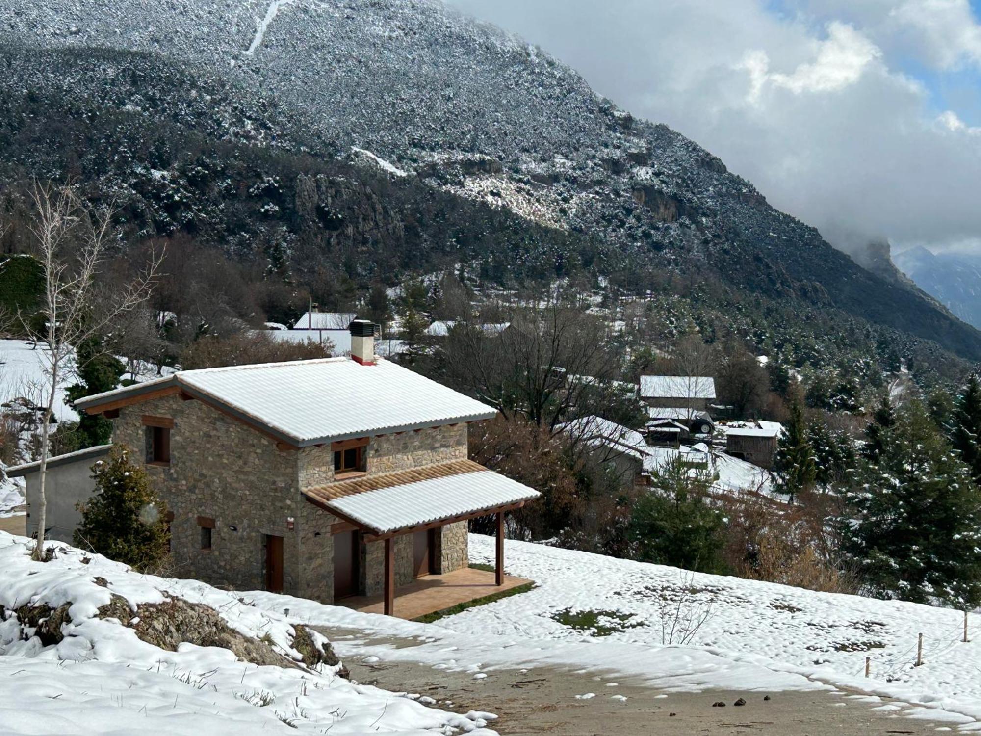 Casa De Les Escoles, Espinalbet - Alberga Castellar del Riu Extérieur photo